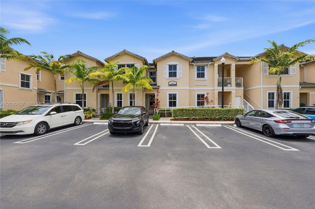 For Sale: $239,990 (3 beds, 2 baths, 1325 Square Feet)
