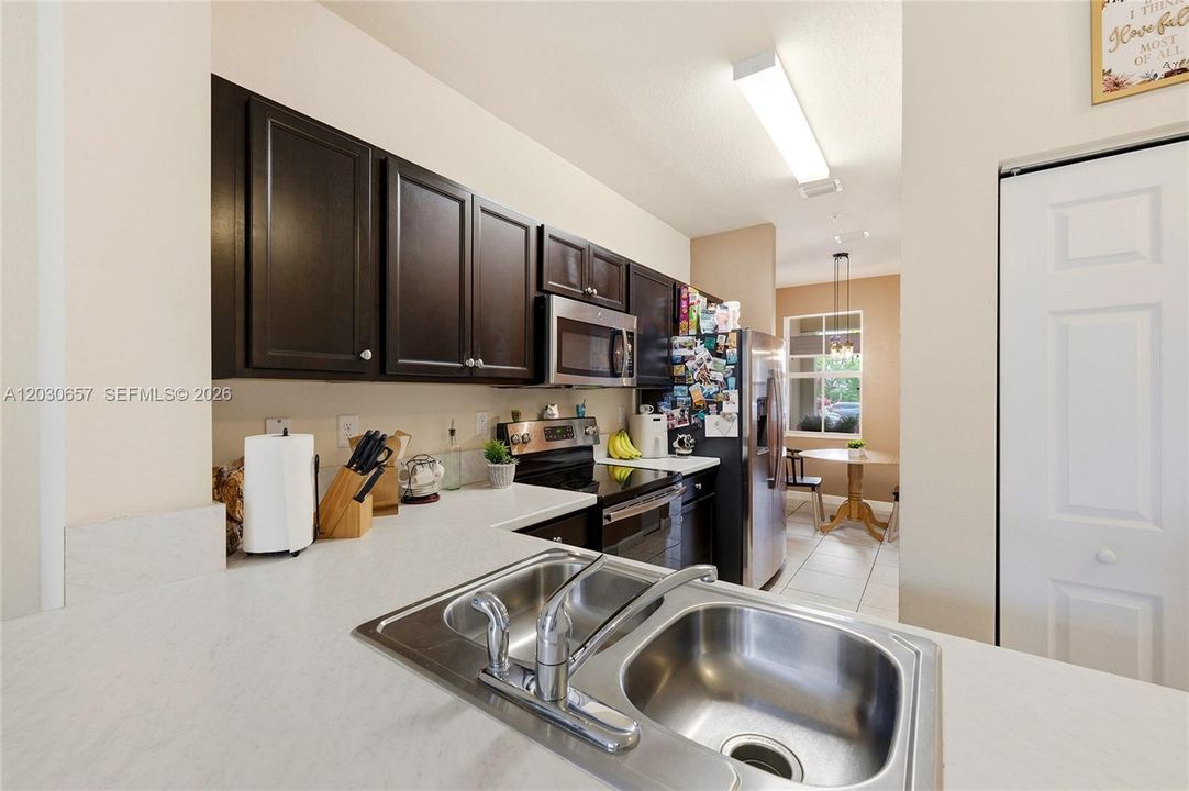 For Sale: $239,990 (3 beds, 2 baths, 1325 Square Feet)