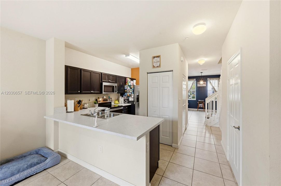 For Sale: $239,990 (3 beds, 2 baths, 1325 Square Feet)