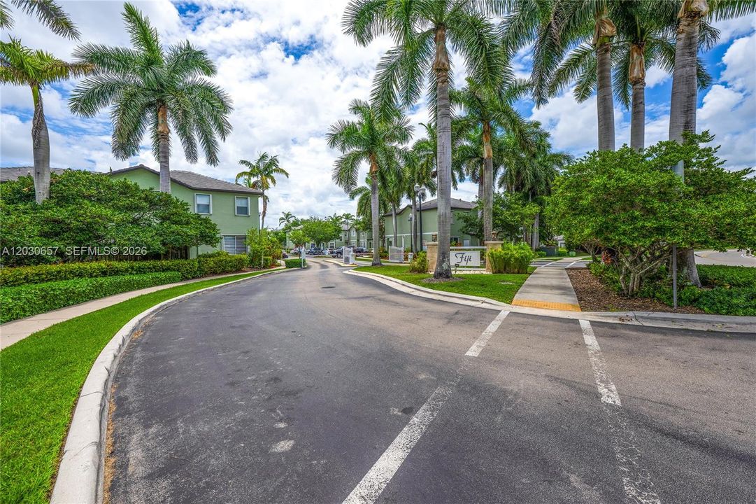 For Sale: $239,990 (3 beds, 2 baths, 1325 Square Feet)