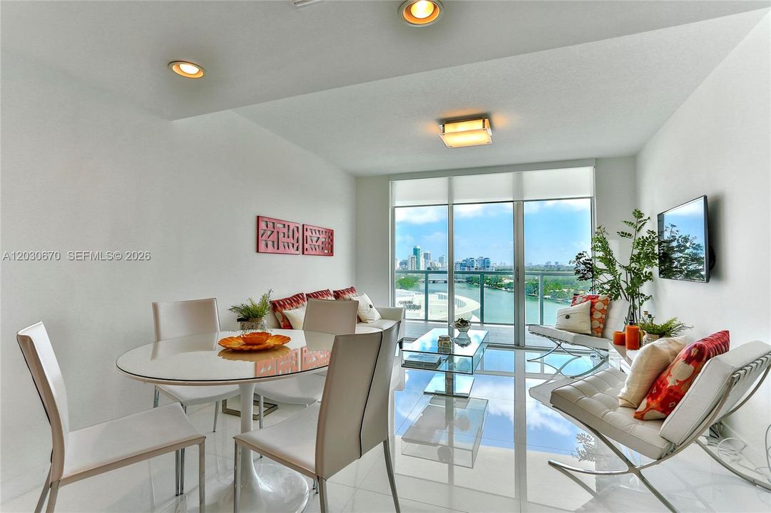 For Rent: $4,500 (2 beds, 2 baths, 952 Square Feet)