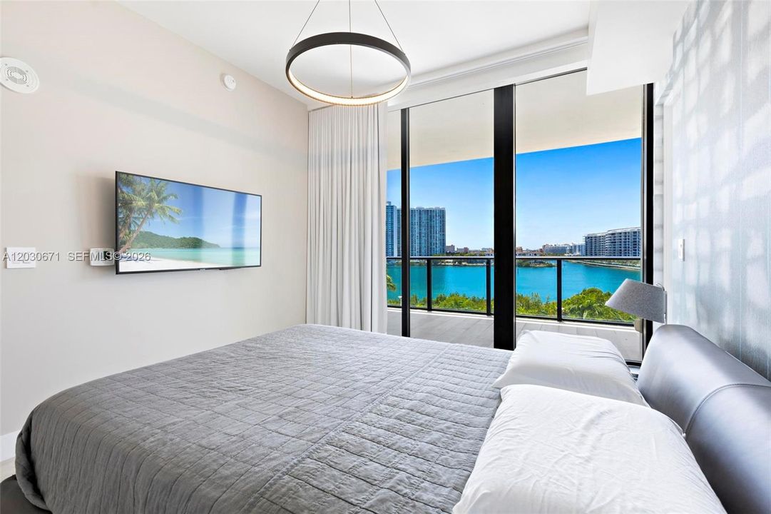 For Sale: $3,780,000 (3 beds, 4 baths, 2626 Square Feet)