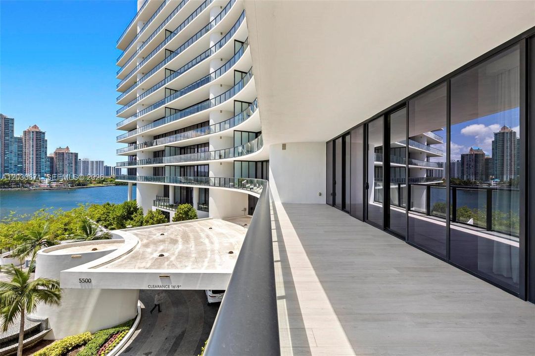 For Sale: $3,780,000 (3 beds, 4 baths, 2626 Square Feet)