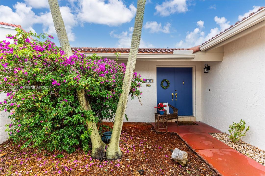 En Venta: $665,000 (3 camas, 3 baños, 1593 Pies cuadrados)