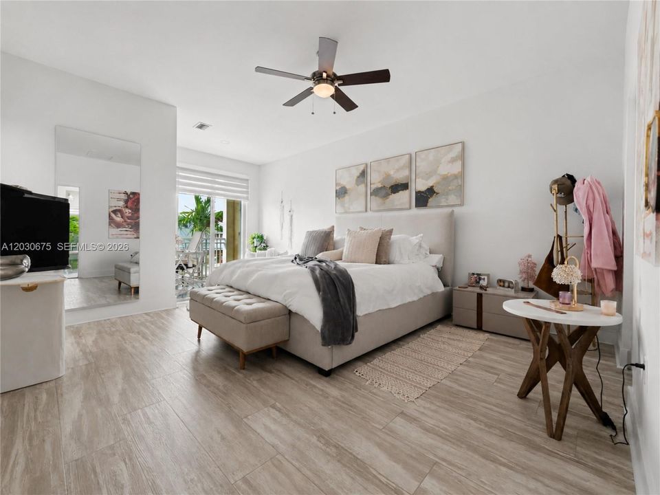 En Venta: $695,000 (3 camas, 2 baños, 2062 Pies cuadrados)
