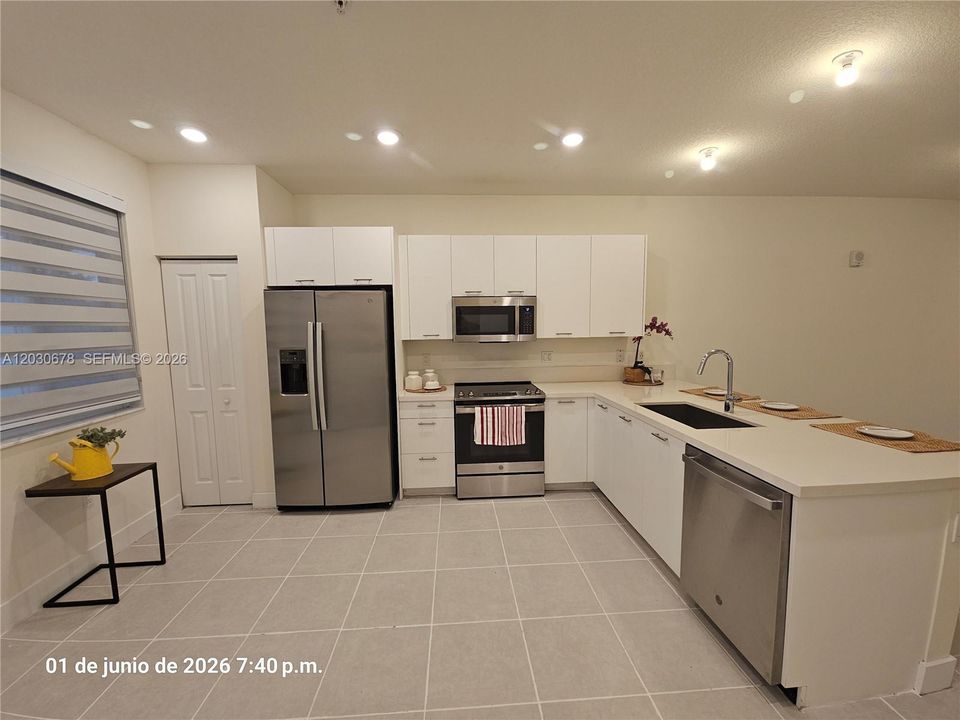 For Sale: $497,000 (3 beds, 2 baths, 1322 Square Feet)