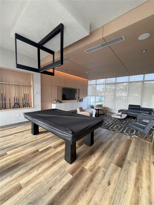 For Sale: $497,000 (3 beds, 2 baths, 1322 Square Feet)