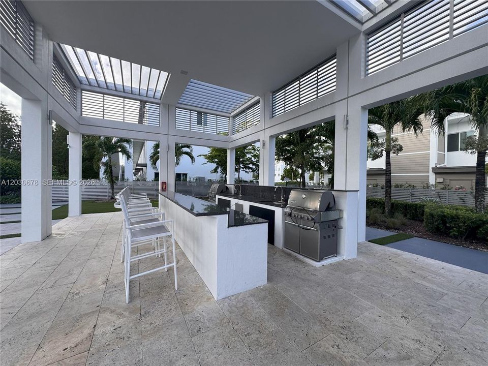 For Sale: $497,000 (3 beds, 2 baths, 1322 Square Feet)