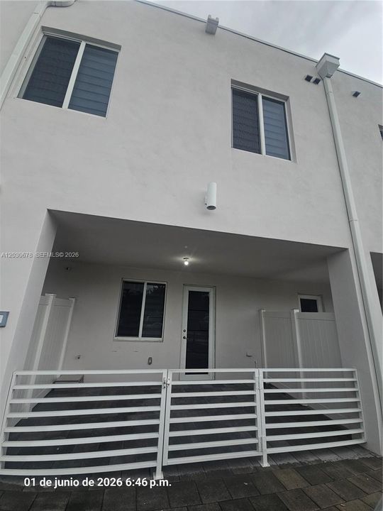 For Sale: $497,000 (3 beds, 2 baths, 1322 Square Feet)