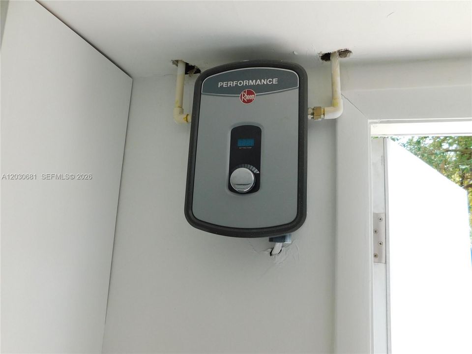 electric water heater
