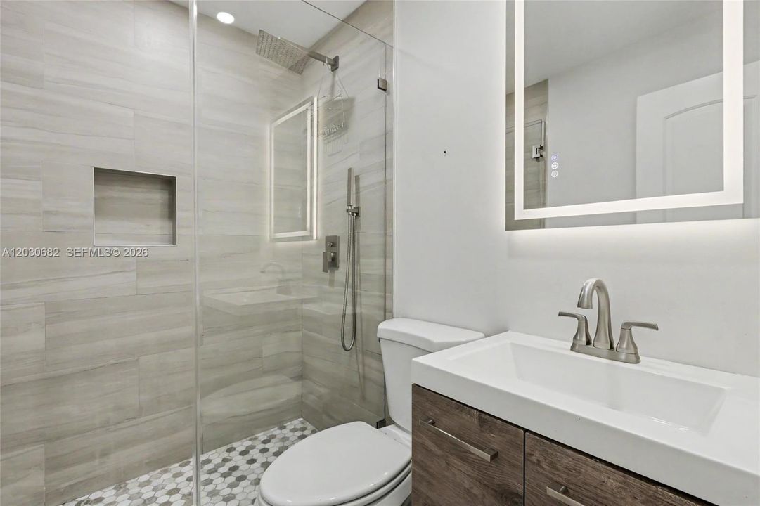 For Rent: $3,600 (3 beds, 2 baths, 1330 Square Feet)