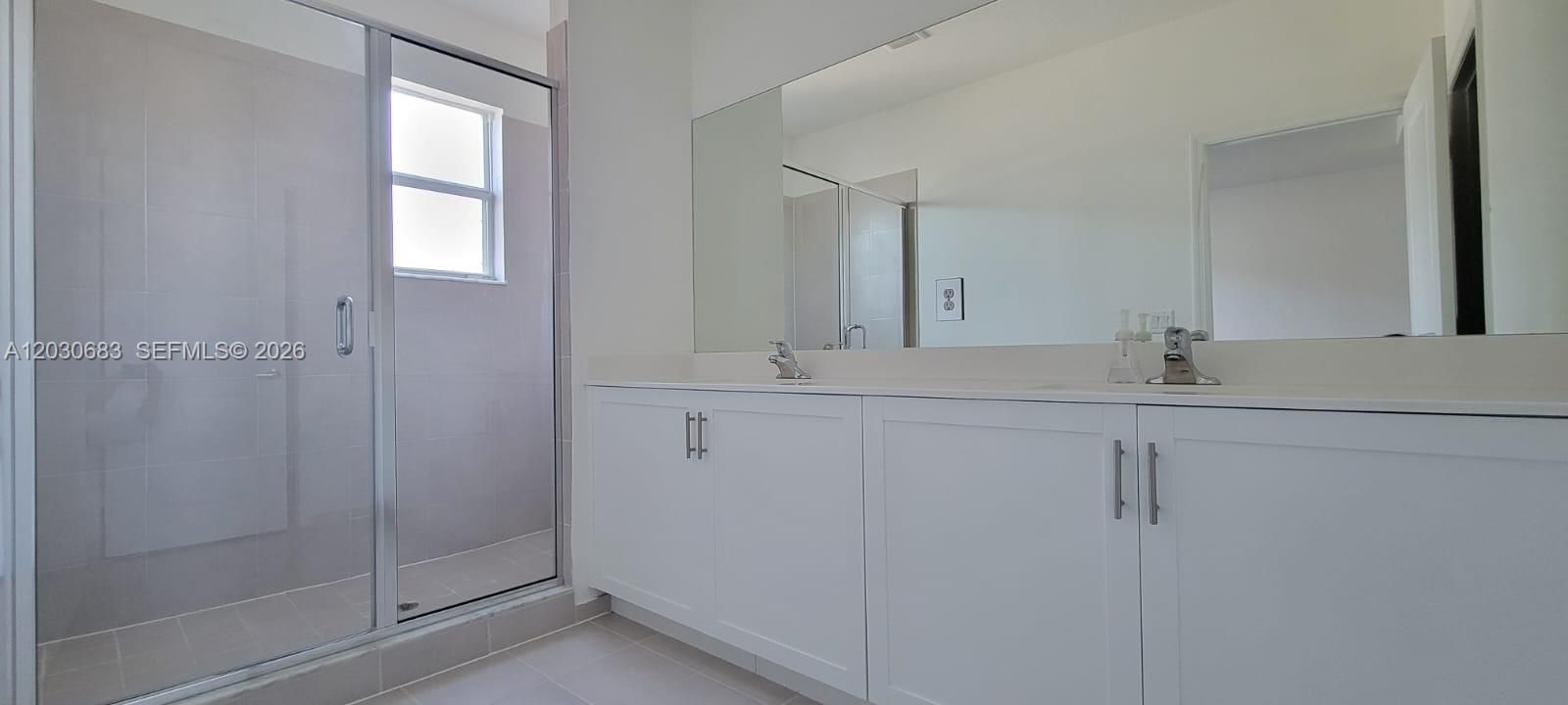 For Rent: $2,800 (3 beds, 2 baths, 1827 Square Feet)