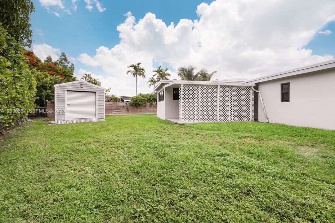 For Sale: $750,000 (4 beds, 2 baths, 1558 Square Feet)