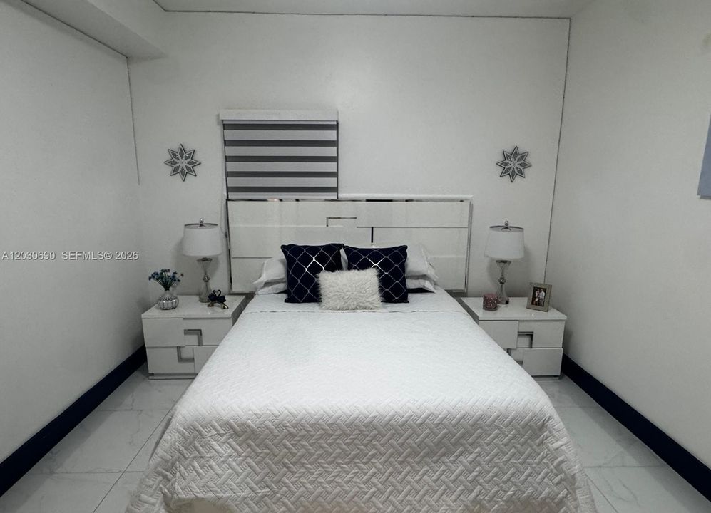 В аренду: $2,300 (2 спален, 1 ванн, 957 Квадратных фут)