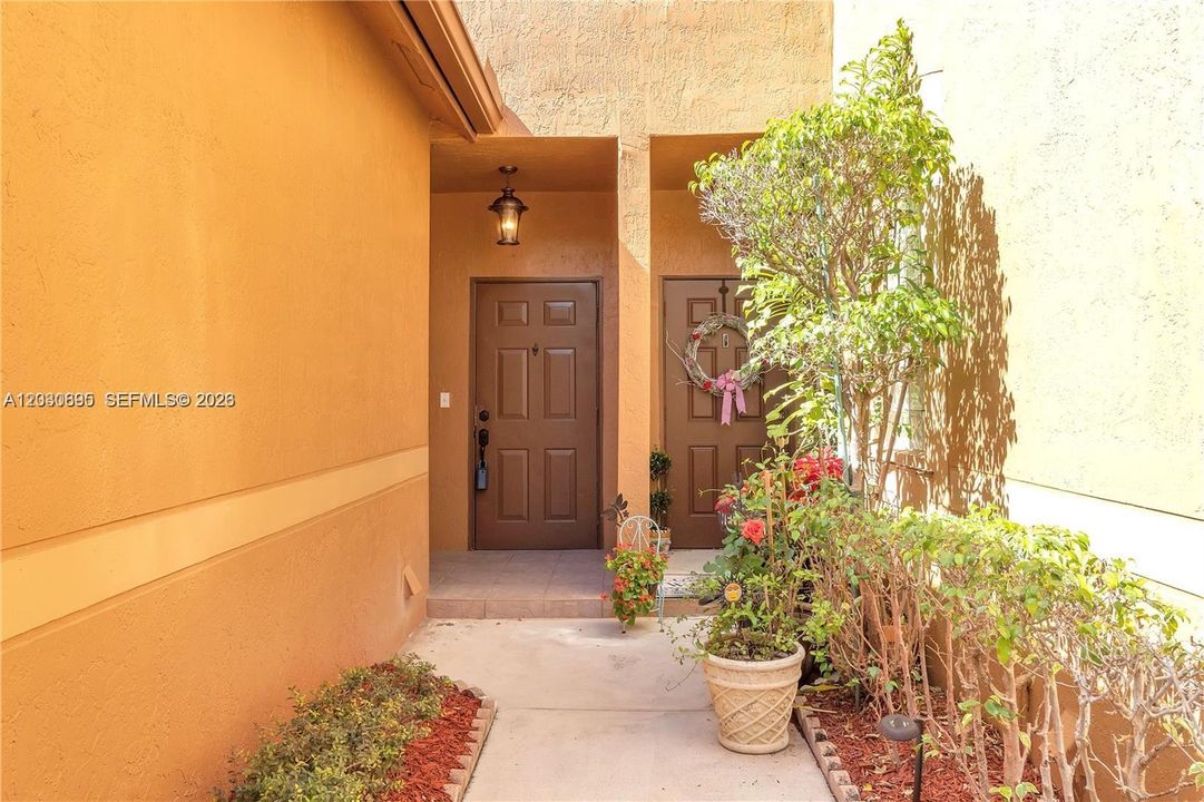 For Rent: $2,995 (2 beds, 2 baths, 1131 Square Feet)