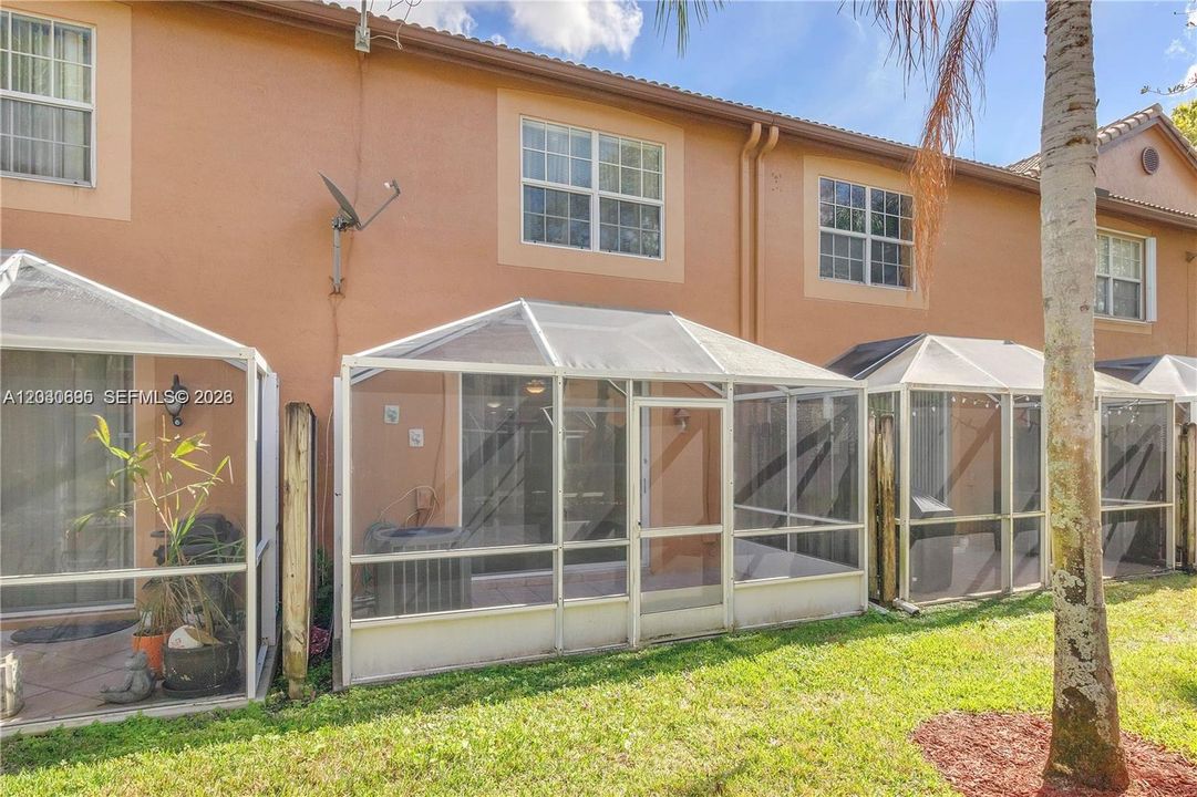 For Rent: $2,995 (2 beds, 2 baths, 1131 Square Feet)