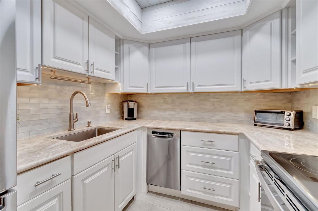 Lots of cabinets