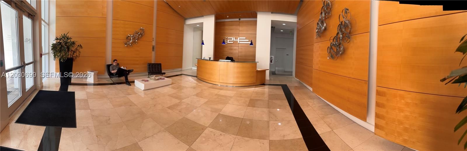 For Rent: $2,590 (1 beds, 1 baths, 679 Square Feet)