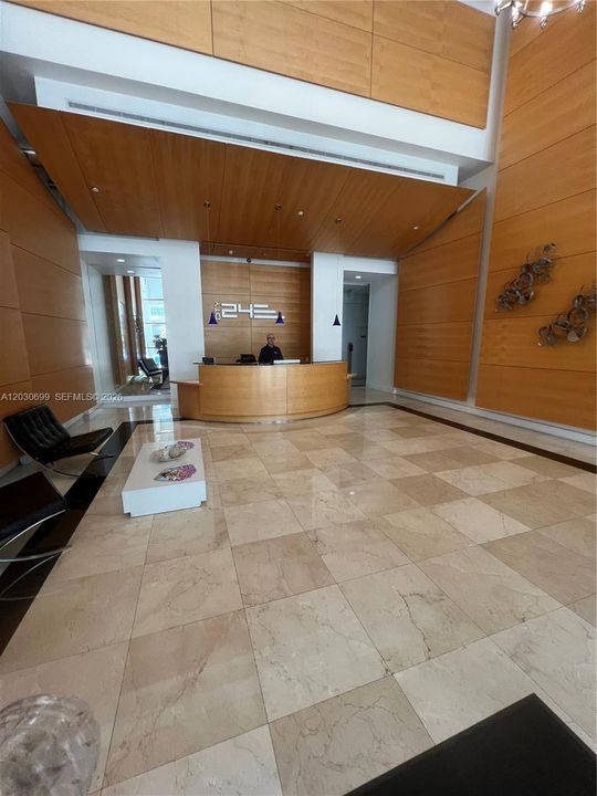 For Rent: $2,590 (1 beds, 1 baths, 679 Square Feet)