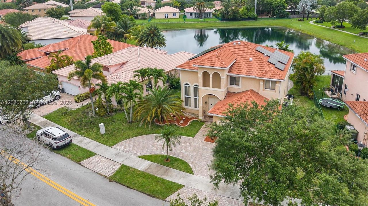 For Sale: $599,000 (4 beds, 2 baths, 2052 Square Feet)