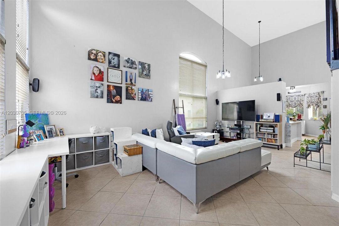 For Sale: $599,000 (4 beds, 2 baths, 2052 Square Feet)