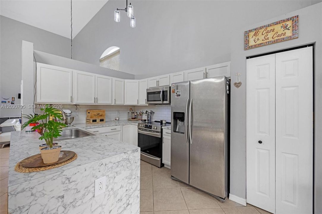 For Sale: $599,000 (4 beds, 2 baths, 2052 Square Feet)