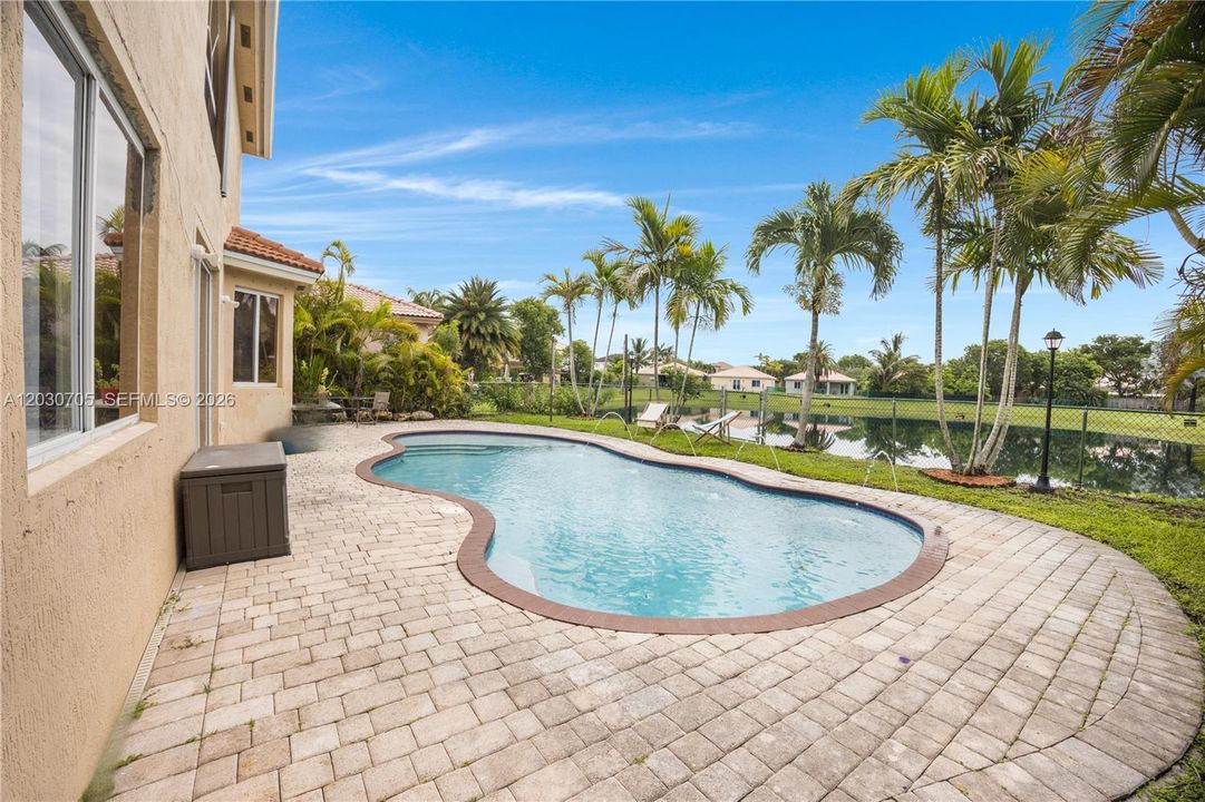 For Sale: $599,000 (4 beds, 2 baths, 2052 Square Feet)