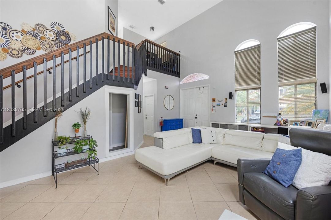 For Sale: $599,000 (4 beds, 2 baths, 2052 Square Feet)