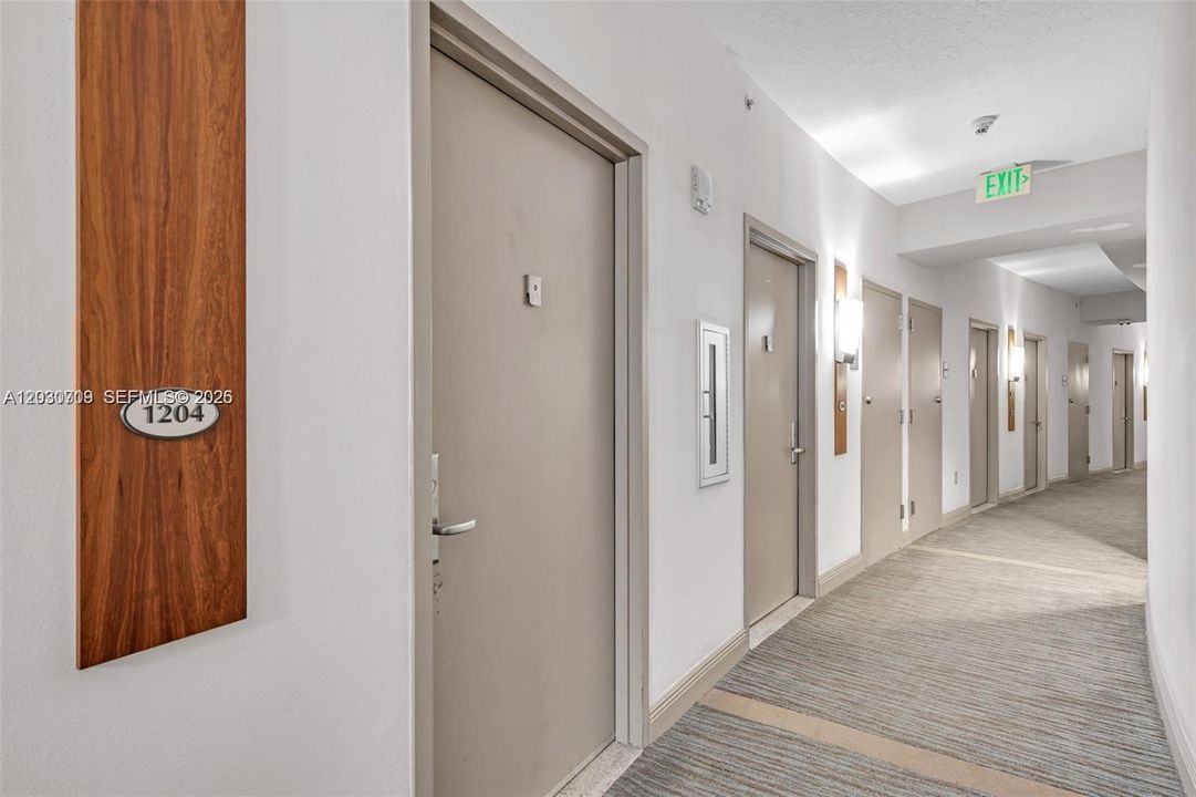 For Sale: $260,000 (0 beds, 1 baths, 401 Square Feet)