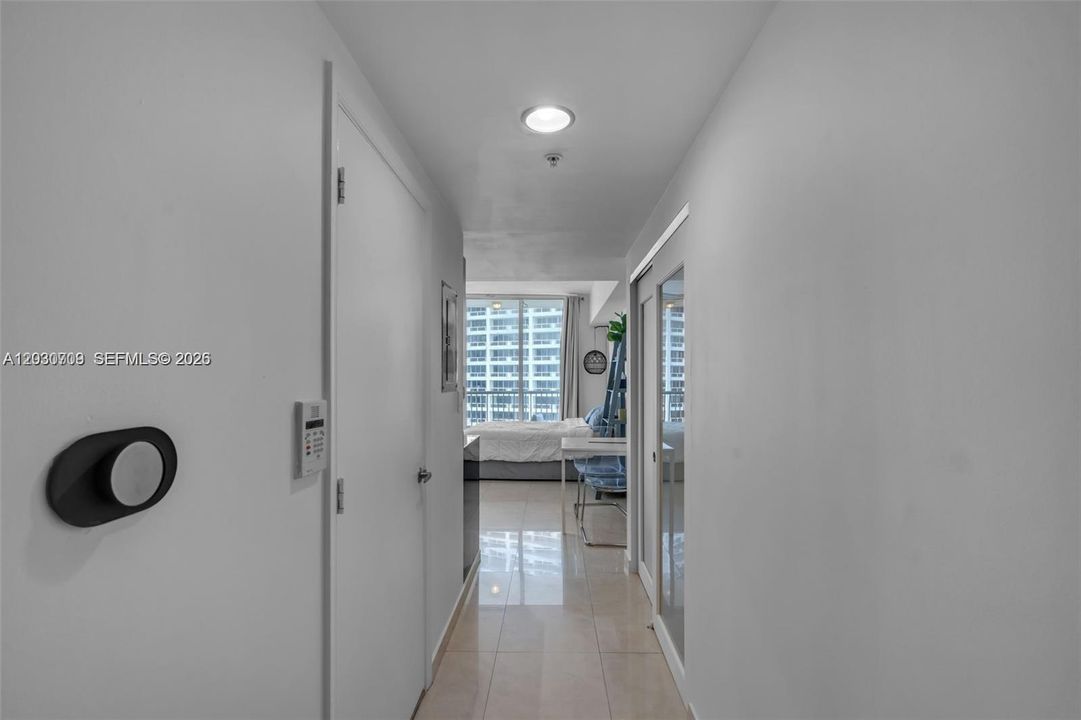 For Sale: $260,000 (0 beds, 1 baths, 401 Square Feet)