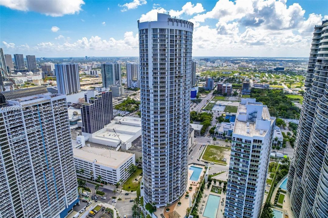 For Sale: $260,000 (0 beds, 1 baths, 401 Square Feet)