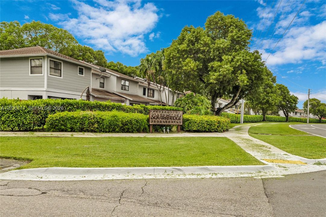 For Rent: $2,650 (2 beds, 2 baths, 1224 Square Feet)
