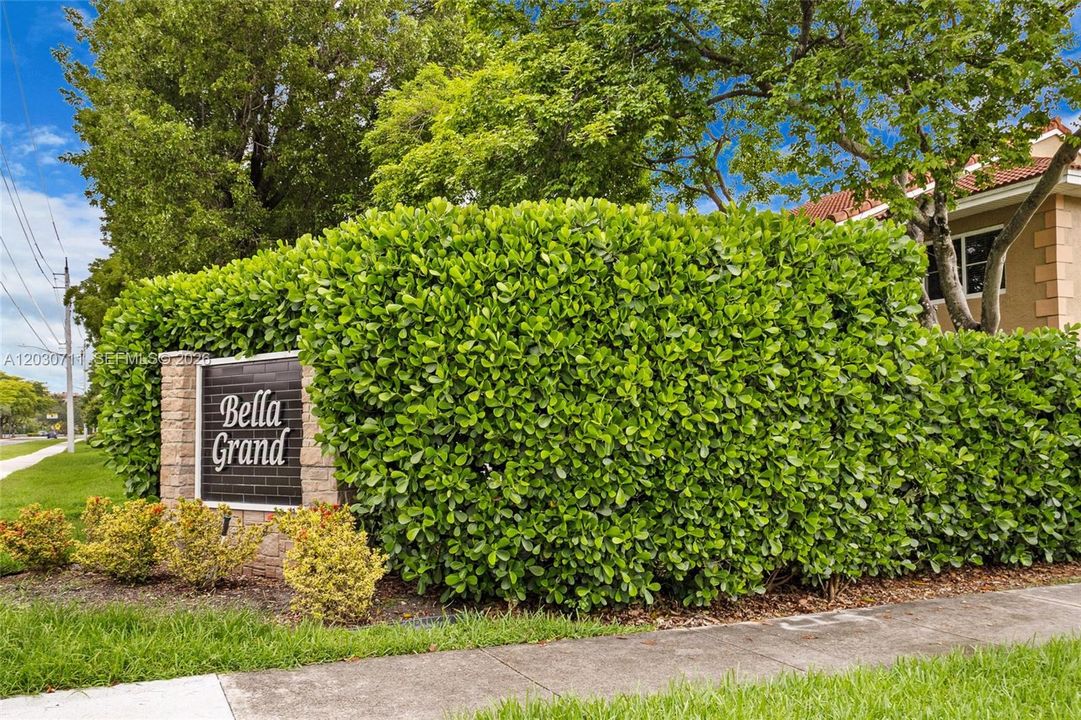 For Rent: $2,650 (2 beds, 2 baths, 1224 Square Feet)