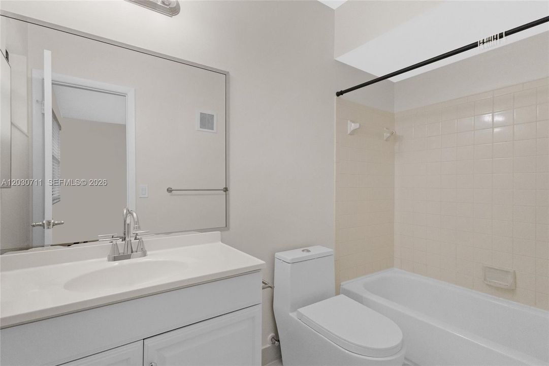 For Rent: $2,650 (2 beds, 2 baths, 1224 Square Feet)
