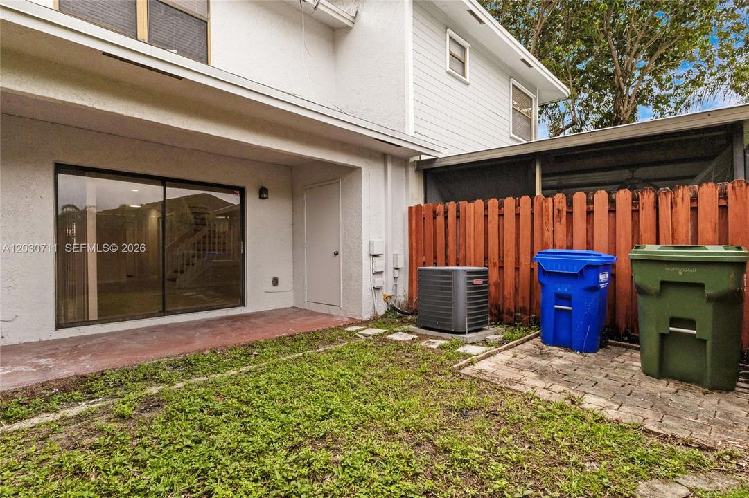 For Rent: $2,650 (2 beds, 2 baths, 1224 Square Feet)