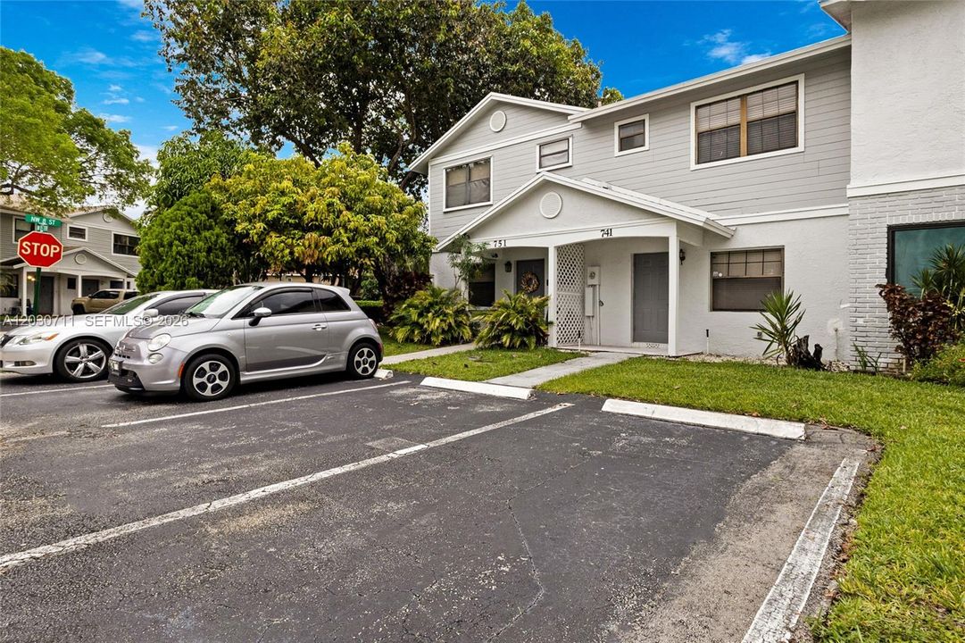 For Rent: $2,650 (2 beds, 2 baths, 1224 Square Feet)