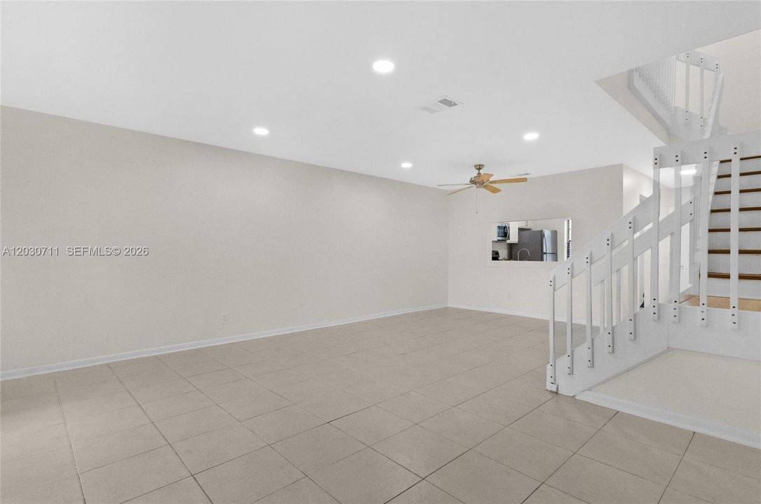 For Rent: $2,650 (2 beds, 2 baths, 1224 Square Feet)