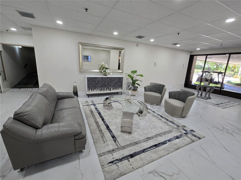 На продажу: $199,900 (2 спален, 2 ванн, 1080 Квадратных фут)