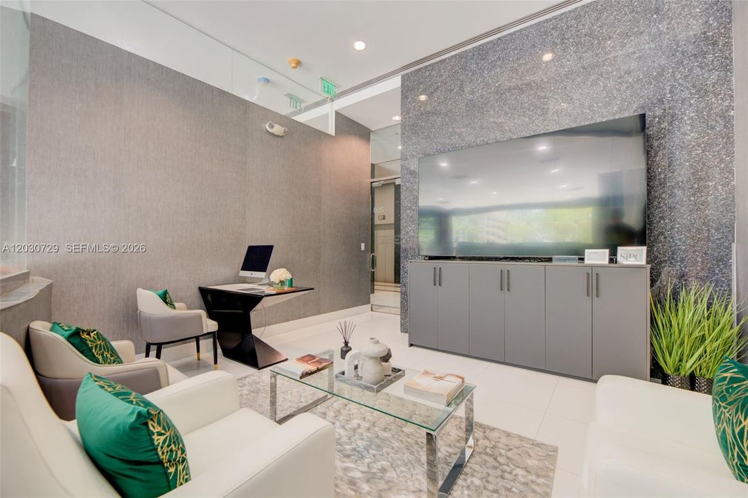 В аренду: $1,595 (0 спален, 0 ванн, 0 Квадратных фут)