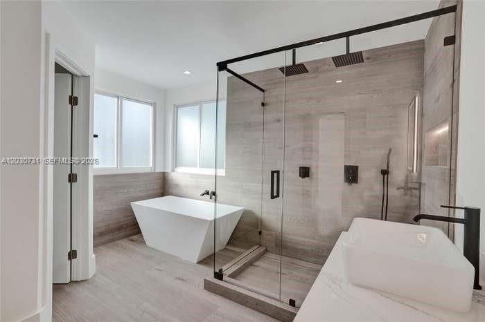 For Rent: $10,300 (5 beds, 3 baths, 3331 Square Feet)