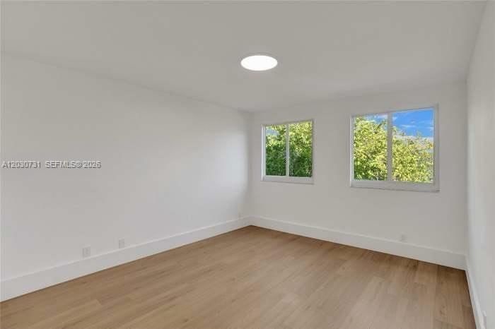 For Rent: $10,300 (5 beds, 3 baths, 3331 Square Feet)
