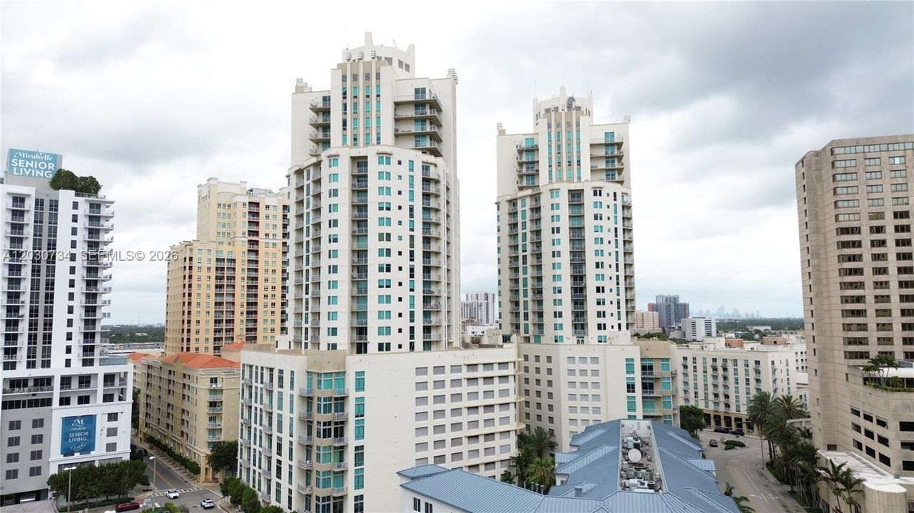 For Rent: $2,400 (1 beds, 1 baths, 657 Square Feet)