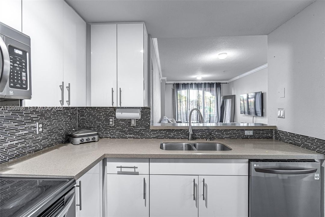 En Venta: $407,500 (3 camas, 2 baños, 1464 Pies cuadrados)