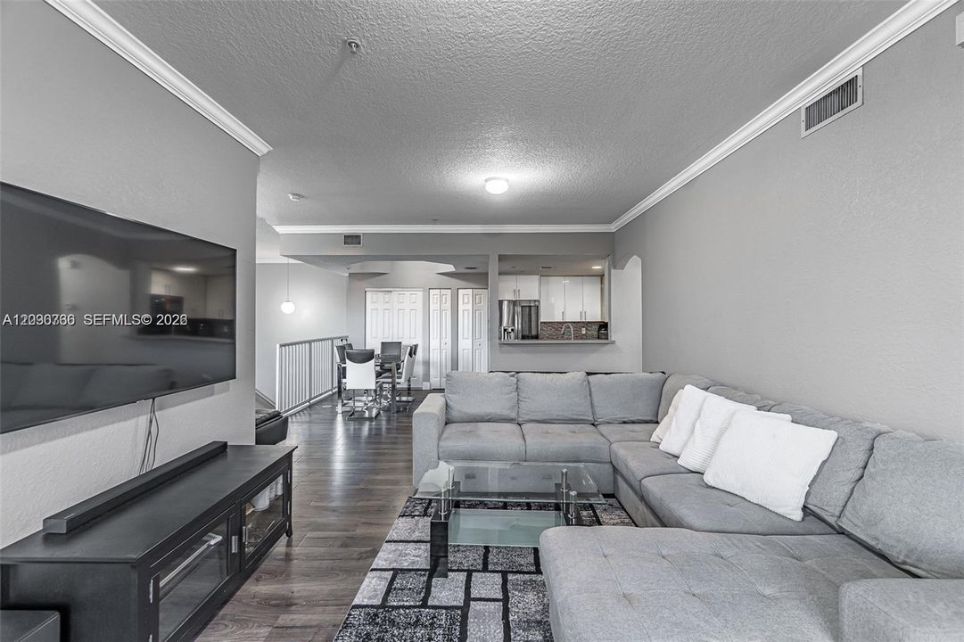 En Venta: $407,500 (3 camas, 2 baños, 1464 Pies cuadrados)