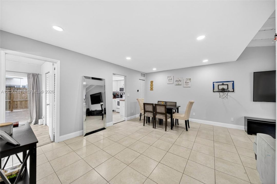 En Venta: $500,000 (3 camas, 2 baños, 1378 Pies cuadrados)
