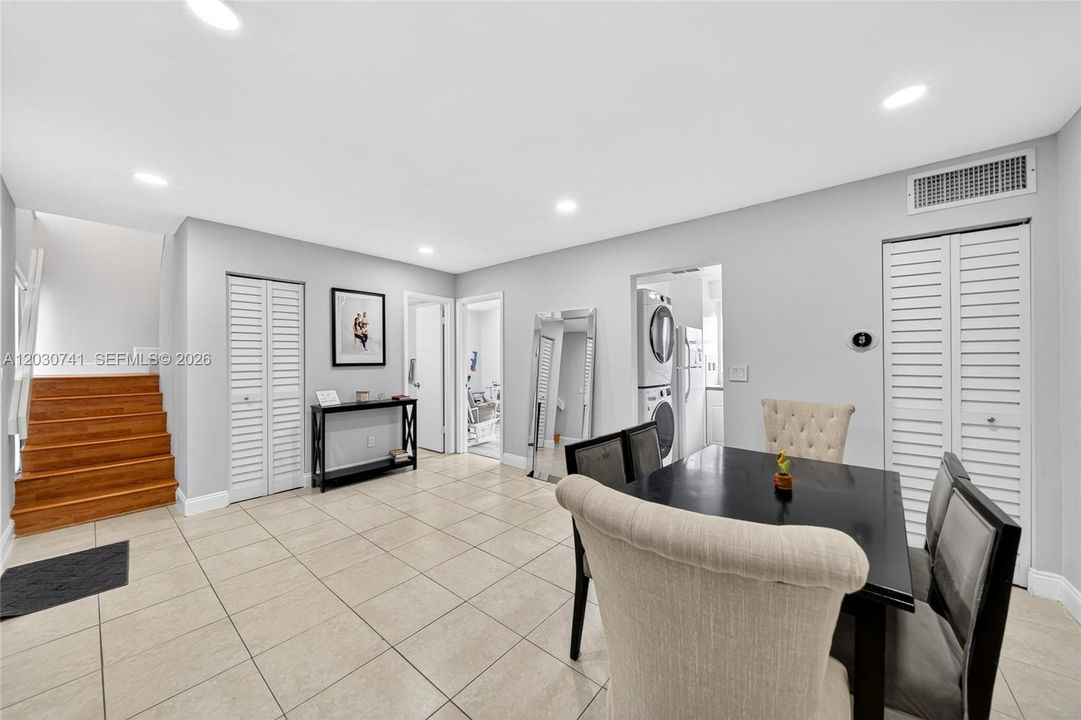 En Venta: $500,000 (3 camas, 2 baños, 1378 Pies cuadrados)
