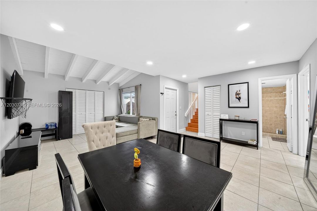 En Venta: $500,000 (3 camas, 2 baños, 1378 Pies cuadrados)