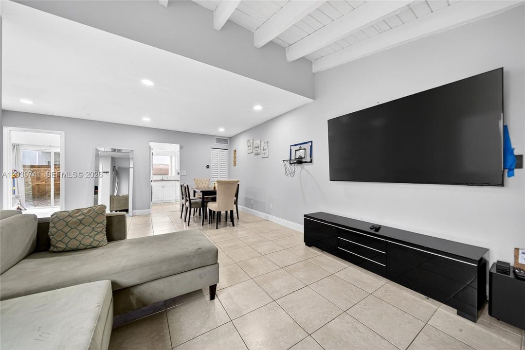 En Venta: $500,000 (3 camas, 2 baños, 1378 Pies cuadrados)