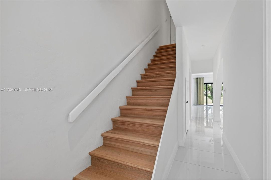 For Rent: $3,850 (3 beds, 3 baths, 1780 Square Feet)