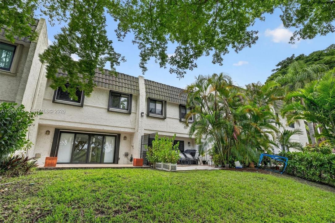 For Rent: $3,850 (3 beds, 3 baths, 1780 Square Feet)